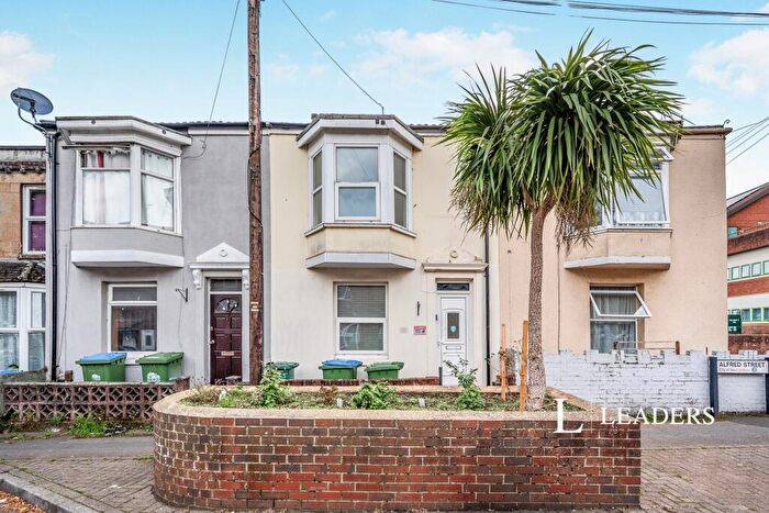 3 Bedroom Terraced House To Rent In Alfred Street, Southampton, SO14