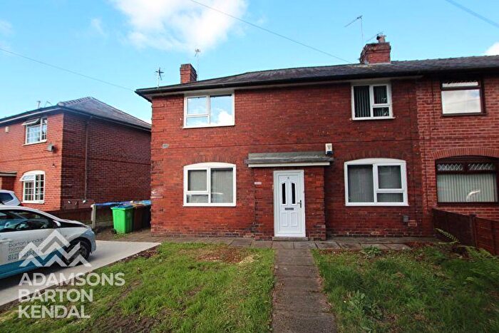 2 Bedroom Flat To Rent In Marne Crescent, Rochdale, OL11