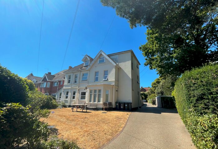 2 Bedroom Apartment To Rent In Stourwood Road, Southbourne, BH6