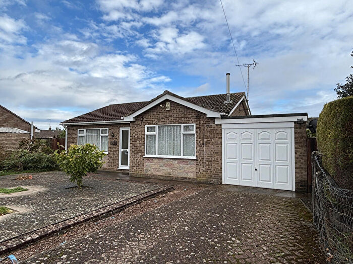 2 Bedroom Detached Bungalow For Sale In Glen Avenue, Pinchbeck, PE11