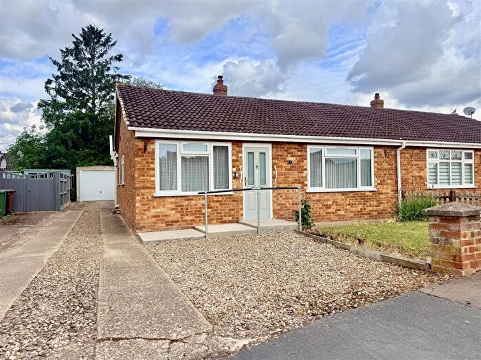 3 Bedroom Bungalow For Sale In Nelonde Drive, Wymondham, NR18