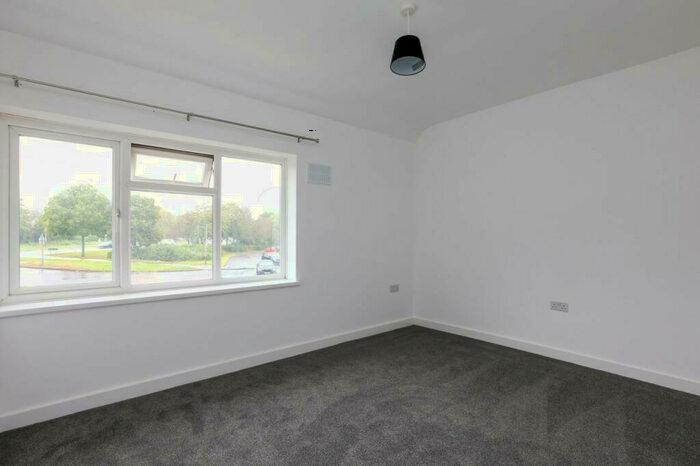 3 Bedroom Terraced House To Rent In Lincoln Road, London, SE25