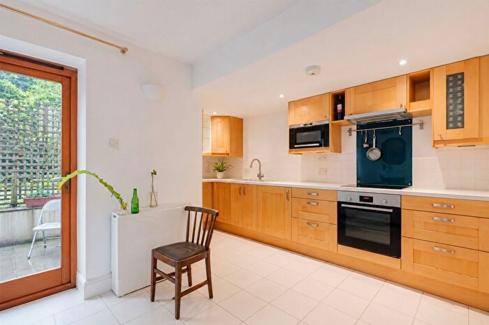 1 Bedroom Flat For Sale In Newington Green Road, London, N1