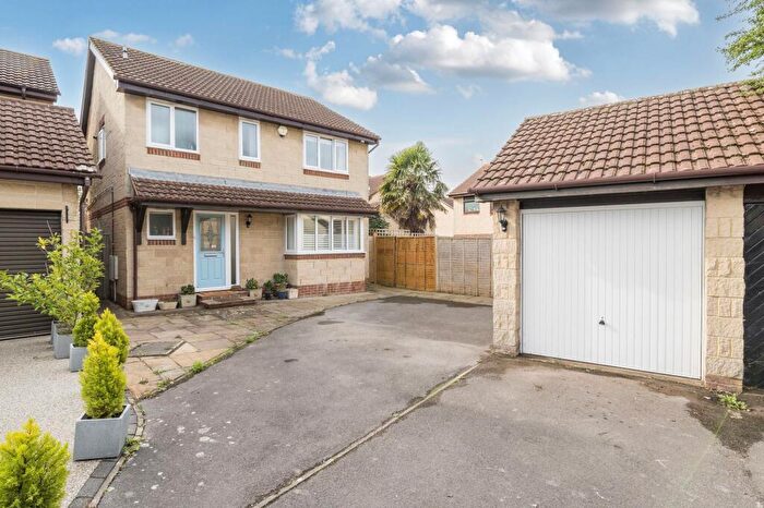 4 Bedroom Detached House For Sale In The Lawns, Yatton, BS49