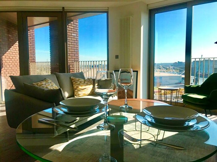 1 Bedroom Flat To Rent In Western Gateway, London, E16