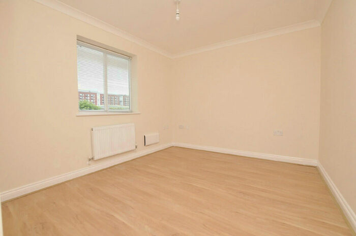 1 Bedroom Flat To Rent In Honeywick Close, BS3