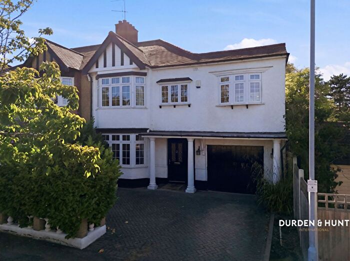 4 Bedroom Semi Detached House For Sale In Lancaster Avenue, London, E18