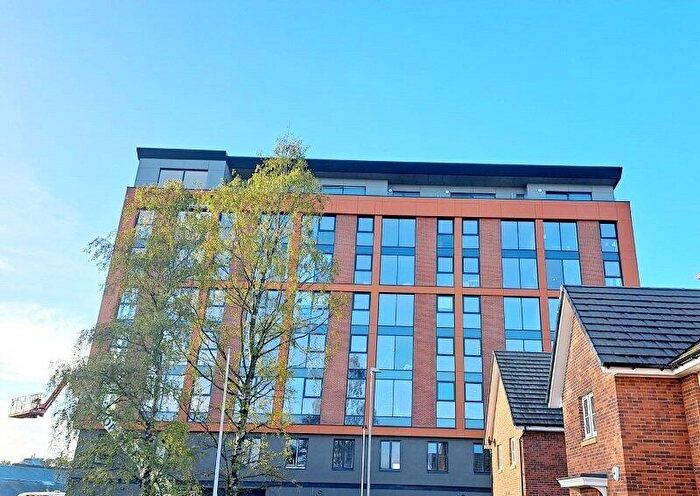 2 Bedroom Flat To Rent In Inverlair Avenue, Glasgow, G43