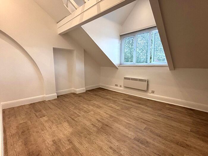 Studio To Rent In Knighton Road, Clarendon Park, Leicester, LE2