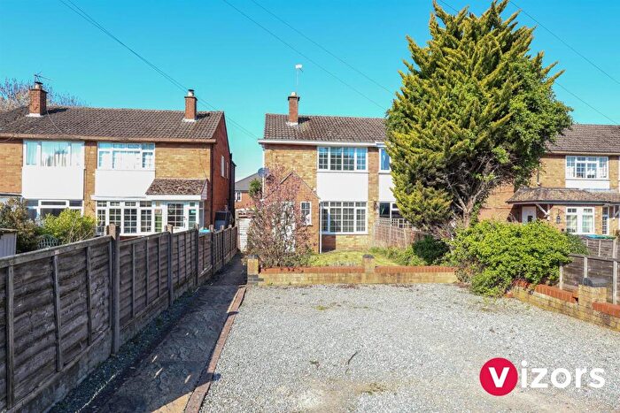 2 Bedroom Semi Detached House For Sale In Warwick Close, Studley, B80