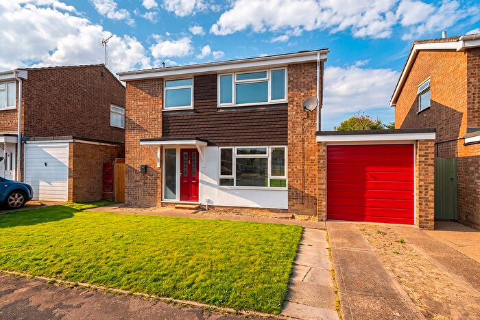 3 Bedroom Detached House For Sale In Tutsham Way, Paddock Wood, TN12