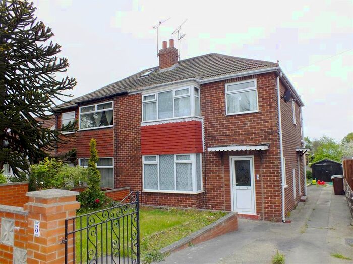 3 Bedroom Semi-Detached House To Rent In Fearnville Terrace, Oakwood, Leeds, LS8