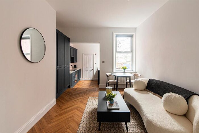 2 Bedroom Flat To Rent In Audley Road, South Gosforth, Newcastle Upon Tyne, NE3