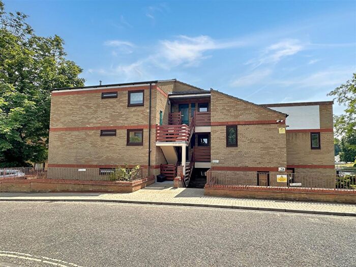 1 Bedroom Flat To Rent In Beaulands Close, Cambridge, CB4