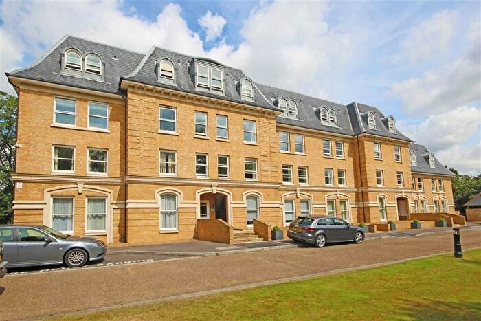 2 Bedroom Flat To Rent In Langdon Park, Teddington, TW11