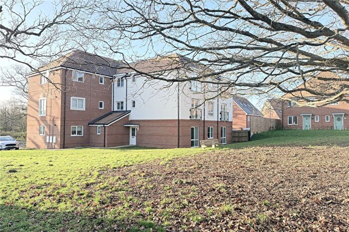 2 Bedroom Flat For Sale In Hotham Drive, Binfield, Bracknell, RG42