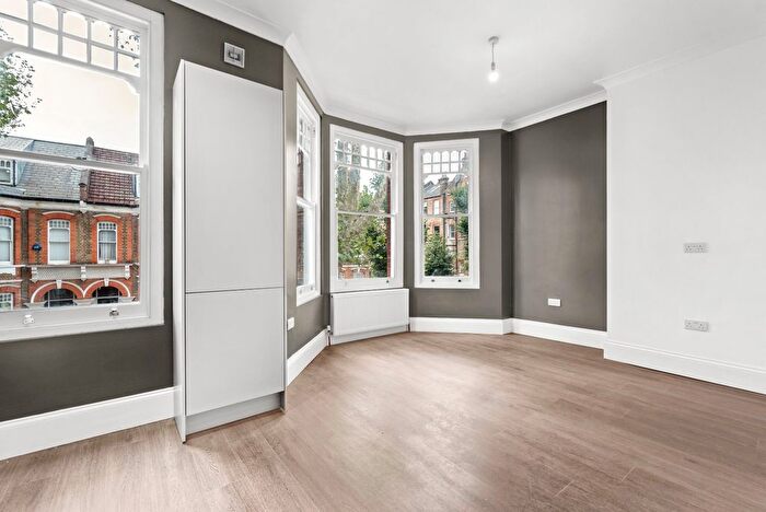 2 Bedroom Property To Rent In Sotheby Road, Islington, N5