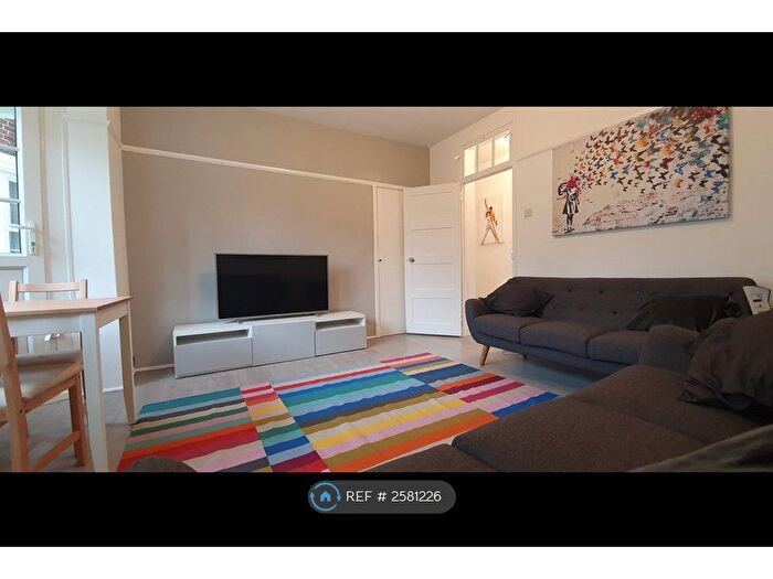 4 Bedroom Flat To Rent In Aspen Gardens, London, W6