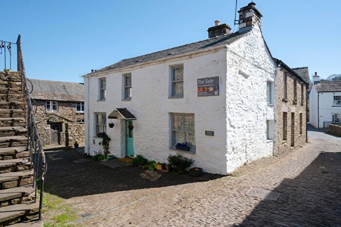 3 Bedroom Cottage For Sale In Queens Cottage, Dent, LA10