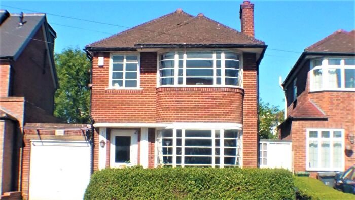 3 Bedroom Detached House For Sale In Wolmer Gardens, Edgware, HA8