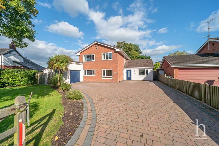 4 Bedroom Detached House For Sale In Birkenhead Road, Willaston, CH64
