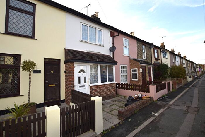 2 Bedroom Terraced House For Sale In George Street, Romford, Essex, RM1