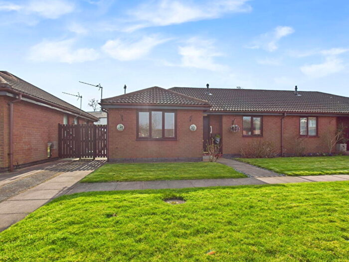 2 Bedroom Semi-Detached Bungalow For Sale In Carmel Close, Aughton, L39