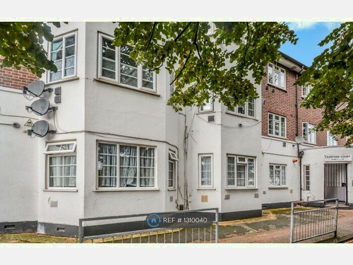 2 Bedroom Flat To Rent In Lampton Road, Hounslow TW3