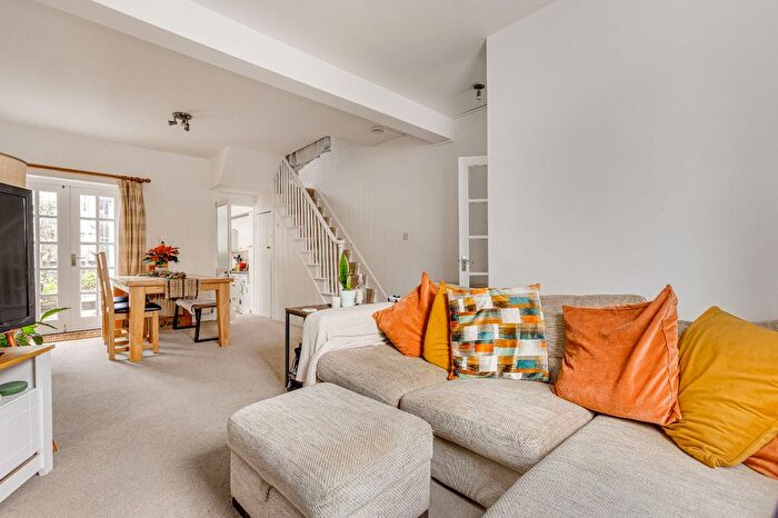 2 Bedroom Terraced House To Rent In Elsley Road, Battersea, SW11