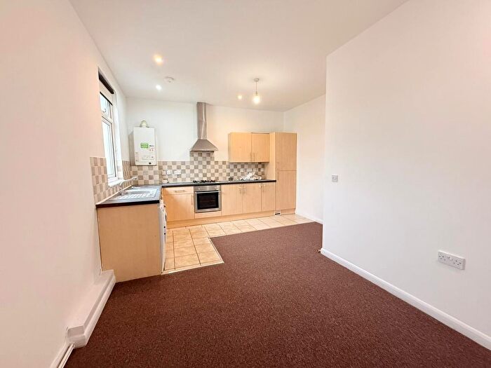 2 Bedroom Flat To Rent In Ilford, IG1