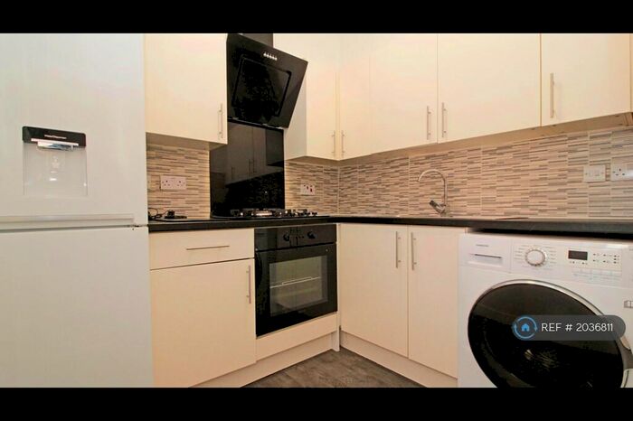2 Bedroom Flat To Rent In Lewisham, London, SE13