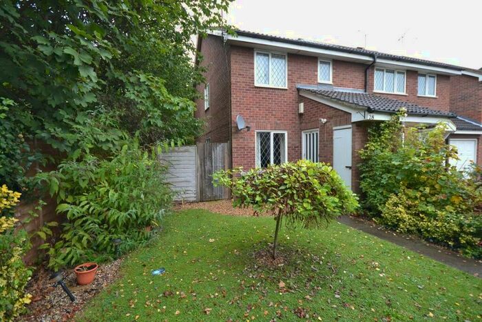 1 Bedroom Apartment To Rent In The Willows, Caversham, Reading, RG4