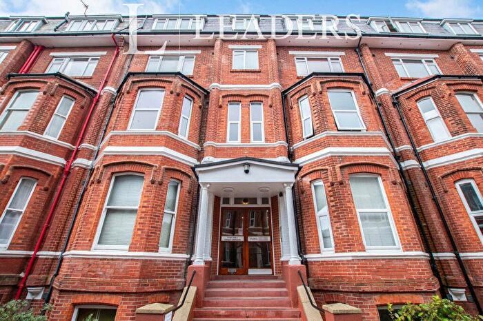 1 Bedroom Flat To Rent In Crag Hall, Durley Gardens, West Cliff, BH2