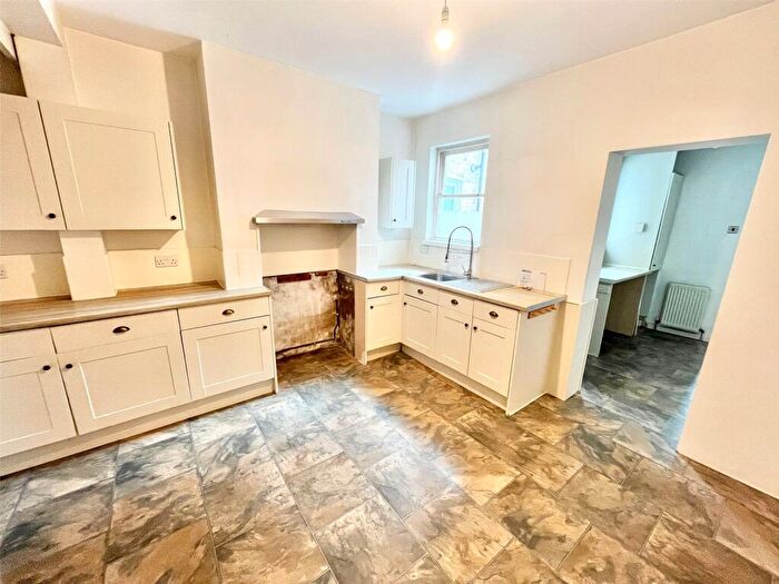 2 Bedroom Terraced House To Rent In Park Street, Westcliff-on-Sea, Essex, SS0