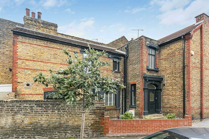 3 Bedroom End Terrace House For Sale In Barrett Road, Walthamstow, London, E17