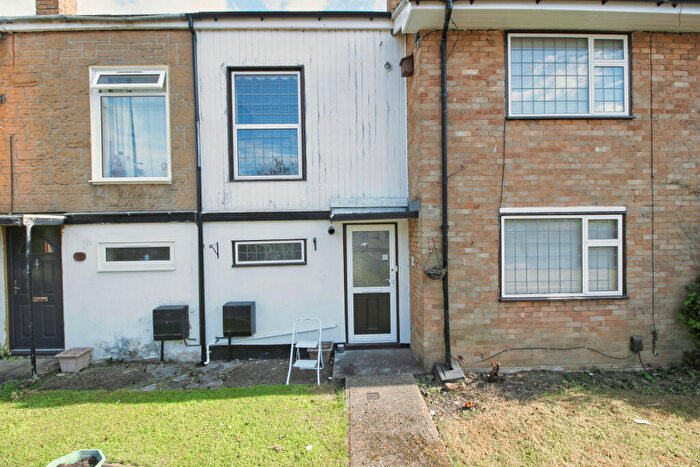 3 Bedroom Terraced House To Rent In Heston Walk, RH1
