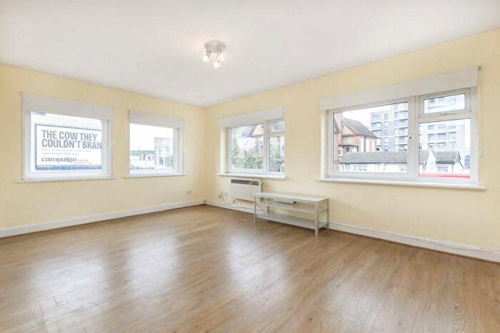 Studio To Rent In Richmond Road, Kingston, KT2