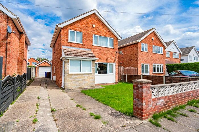 3 Bedroom Detached House For Sale In Larden Avenue, Grimsby, Lincolnshire, DN33