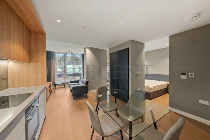 Apartment To Rent In Phoenix Court, Kennington Lane, SE11