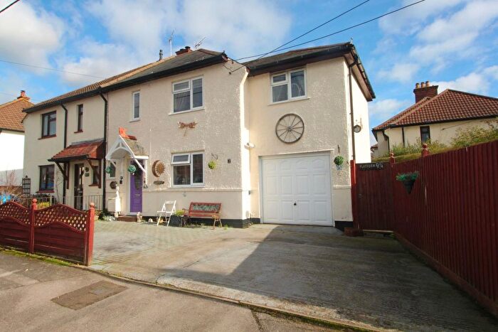 3 Bedroom Semi-Detached House For Sale In Denzil Avenue, Netley Abbey, Southampton, SO31