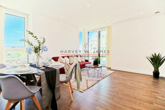 2 Bedroom Apartment To Rent In Hartington&#Court, Woodberry Down, N4