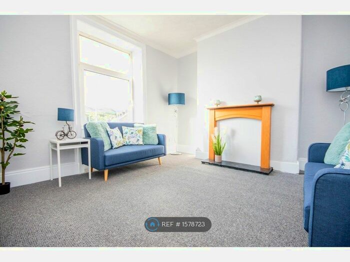 4 Bedroom Terraced House To Rent In Newchurch Road, Bacup, OL13