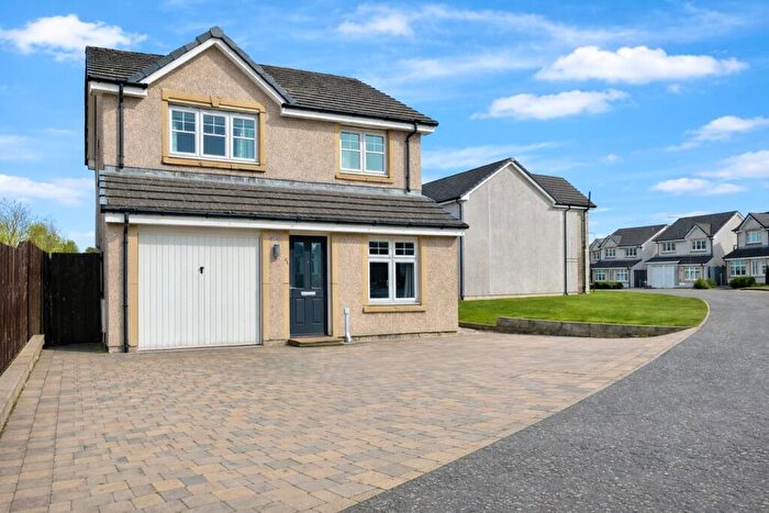 4 Bedroom Detached House For Sale In Blairadam Crescent, Kelty, KY4