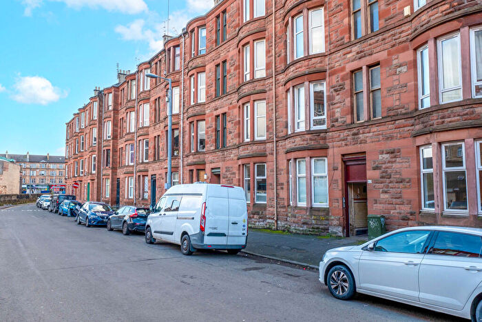 1 Bedroom Flat For Sale In Torrisdale Street, Queens Park, Glasgow, G42
