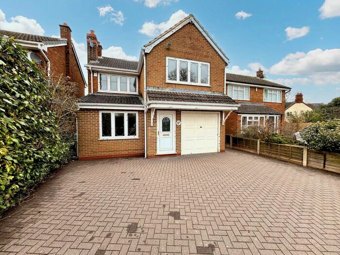 4 Bedroom Detached House To Rent In Martins Lane, Burton-On-Trent, DE13