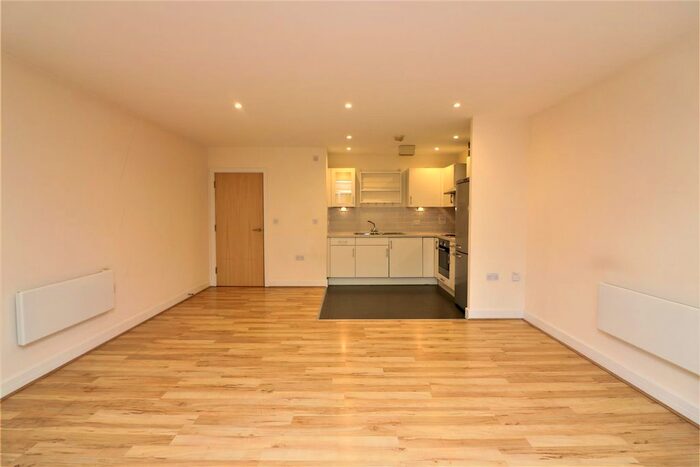2 Bedroom Flat To Rent In Rosse Gardens, Hither Green, SE13