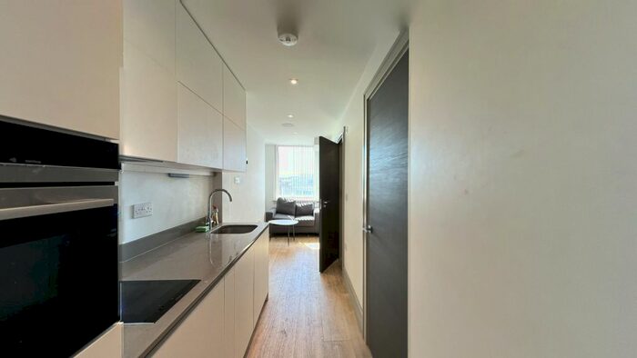 Studio To Rent In Market Square, Uxbridge, UB8