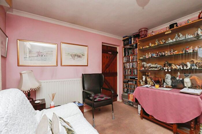 3 Bedroom Barn Conversion For Sale In Catton Hall Farm, Old Catton, Norwich, NR6