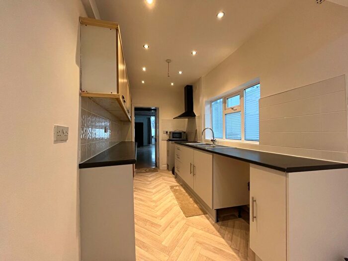 2 Bedroom Property To Rent In Essex Street, Walsall, WS2