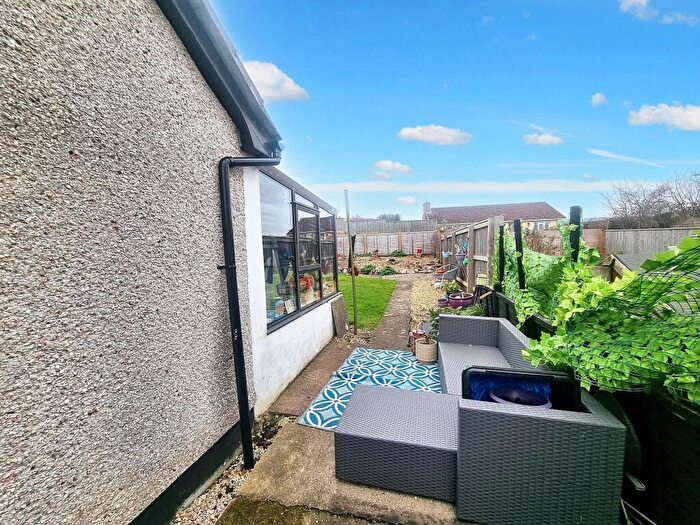 2 Bedroom Semi-Detached Bungalow For Sale In Firbank Road, Dawlish, EX7